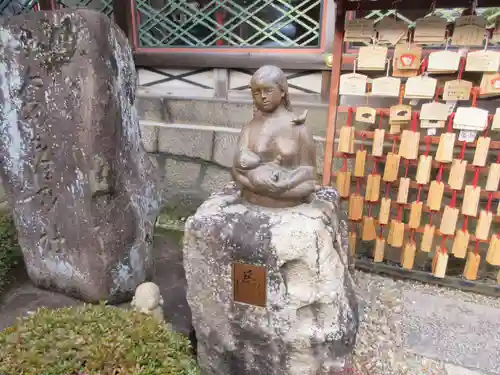 御香宮神社の像