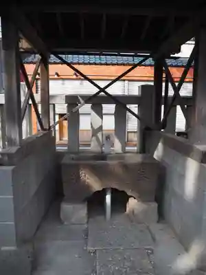 諏訪神社の手水舎