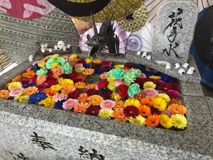 札幌諏訪神社の{uncategorized: "未分類", other: "その他", undefined: "問題あり", building: "その他建物", grave: "お墓", sacred_gate: "鳥居", guardian: "狛犬", statue: "像", buddha: "仏像", history: "歴史", nature: "自然", garden: "庭園", animal: "動物", pagoda: "塔", temizu: "手水舎", mountain_gate: "山門・神門", sanctuary: "本殿・本堂", subordinate: "末社・摂社", art: "芸術", scenery: "景色", jizo: "地蔵", ema: "絵馬", goshuin: "御朱印", omikuji: "おみくじ", items: "授与品その他", amulet: "お守り", goshuincho: "御朱印帳", eats: "食事", festival: "お祭り", votive_dance: "神楽", shichigosan: "七五三参", wedding: "結婚式", experience: "体験その他", initially: "初詣", around: "周辺", anti_infection: "感染症対策"}