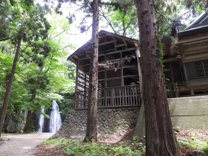 白瀑神社(秋田県)