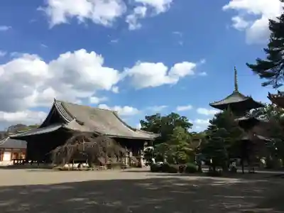 道成寺の本殿・本堂