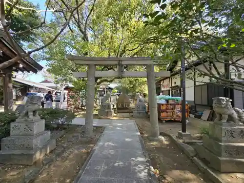 等乃伎神社の{uncategorized: "未分類", other: "その他", undefined: "問題あり", building: "その他建物", grave: "お墓", sacred_gate: "鳥居", guardian: "狛犬", statue: "像", buddha: "仏像", history: "歴史", nature: "自然", garden: "庭園", animal: "動物", pagoda: "塔", temizu: "手水舎", mountain_gate: "山門・神門", sanctuary: "本殿・本堂", subordinate: "末社・摂社", art: "芸術", scenery: "景色", jizo: "地蔵", ema: "絵馬", goshuin: "御朱印", omikuji: "おみくじ", items: "授与品その他", amulet: "お守り", goshuincho: "御朱印帳", eats: "食事", festival: "お祭り", votive_dance: "神楽", shichigosan: "七五三参", wedding: "結婚式", experience: "体験その他", initially: "初詣", around: "周辺", anti_infection: "感染症対策"}
