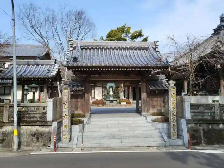 大日寺の山門・神門