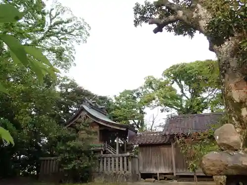 伊和神社の本殿