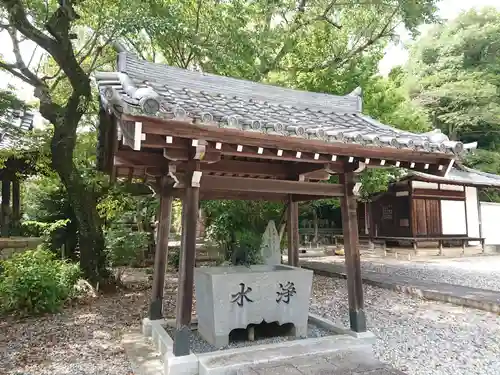 本泉寺の手水舎