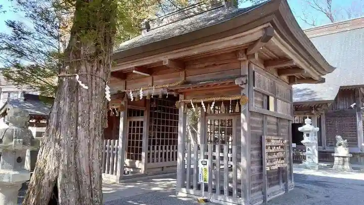 淺間神社(忍野八海)の山門・神門