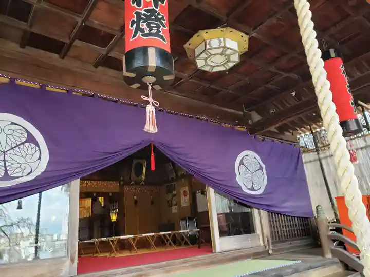毛谷黒龍神社の本殿・本堂
