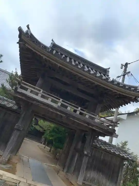 洞春寺の山門・神門