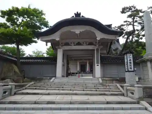 函館別院の山門