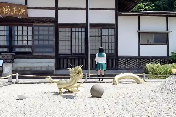 満正寺の像