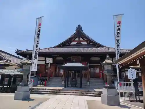 秋葉山圓通寺の本殿・本堂