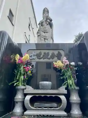 休昌院の{uncategorized: "未分類", other: "その他", undefined: "問題あり", building: "その他建物", grave: "お墓", sacred_gate: "鳥居", guardian: "狛犬", statue: "像", buddha: "仏像", history: "歴史", nature: "自然", garden: "庭園", animal: "動物", pagoda: "塔", temizu: "手水舎", mountain_gate: "山門・神門", sanctuary: "本殿・本堂", subordinate: "末社・摂社", art: "芸術", scenery: "景色", jizo: "地蔵", ema: "絵馬", goshuin: "御朱印", omikuji: "おみくじ", items: "授与品その他", amulet: "お守り", goshuincho: "御朱印帳", eats: "食事", festival: "お祭り", votive_dance: "神楽", shichigosan: "七五三参", wedding: "結婚式", experience: "体験その他", initially: "初詣", around: "周辺", anti_infection: "感染症対策"}