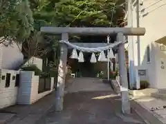 山の根熊野神社の鳥居