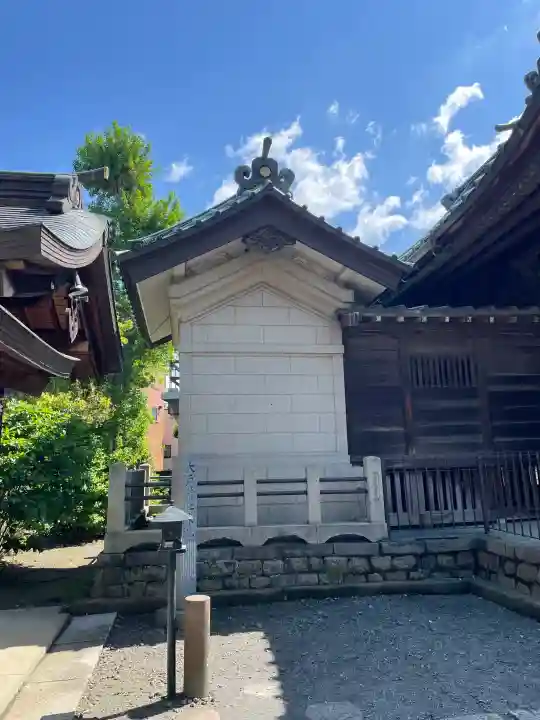 大戸神社の{uncategorized: "未分類", other: "その他", undefined: "問題あり", building: "その他建物", grave: "お墓", sacred_gate: "鳥居", guardian: "狛犬", statue: "像", buddha: "仏像", history: "歴史", nature: "自然", garden: "庭園", animal: "動物", pagoda: "塔", temizu: "手水舎", mountain_gate: "山門・神門", sanctuary: "本殿・本堂", subordinate: "末社・摂社", art: "芸術", scenery: "景色", jizo: "地蔵", ema: "絵馬", goshuin: "御朱印", omikuji: "おみくじ", items: "授与品その他", amulet: "お守り", goshuincho: "御朱印帳", eats: "食事", festival: "お祭り", votive_dance: "神楽", shichigosan: "七五三参", wedding: "結婚式", experience: "体験その他", initially: "初詣", around: "周辺", anti_infection: "感染症対策"}