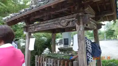 永福寺　童子堂の手水舎