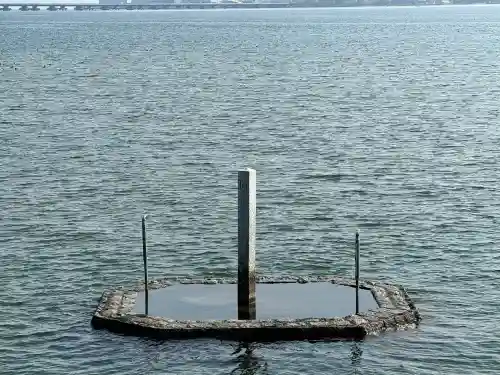 満月寺（浮御堂）の{uncategorized: "未分類", other: "その他", undefined: "問題あり", building: "その他建物", grave: "お墓", sacred_gate: "鳥居", guardian: "狛犬", statue: "像", buddha: "仏像", history: "歴史", nature: "自然", garden: "庭園", animal: "動物", pagoda: "塔", temizu: "手水舎", mountain_gate: "山門・神門", sanctuary: "本殿・本堂", subordinate: "末社・摂社", art: "芸術", scenery: "景色", jizo: "地蔵", ema: "絵馬", goshuin: "御朱印", omikuji: "おみくじ", items: "授与品その他", amulet: "お守り", goshuincho: "御朱印帳", eats: "食事", festival: "お祭り", votive_dance: "神楽", shichigosan: "七五三参", wedding: "結婚式", experience: "体験その他", initially: "初詣", around: "周辺", anti_infection: "感染症対策"}