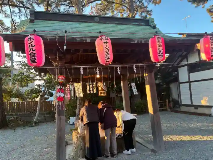 片瀬諏訪神社の{uncategorized: "未分類", other: "その他", undefined: "問題あり", building: "その他建物", grave: "お墓", sacred_gate: "鳥居", guardian: "狛犬", statue: "像", buddha: "仏像", history: "歴史", nature: "自然", garden: "庭園", animal: "動物", pagoda: "塔", temizu: "手水舎", mountain_gate: "山門・神門", sanctuary: "本殿・本堂", subordinate: "末社・摂社", art: "芸術", scenery: "景色", jizo: "地蔵", ema: "絵馬", goshuin: "御朱印", omikuji: "おみくじ", items: "授与品その他", amulet: "お守り", goshuincho: "御朱印帳", eats: "食事", festival: "お祭り", votive_dance: "神楽", shichigosan: "七五三参", wedding: "結婚式", experience: "体験その他", initially: "初詣", around: "周辺", anti_infection: "感染症対策"}