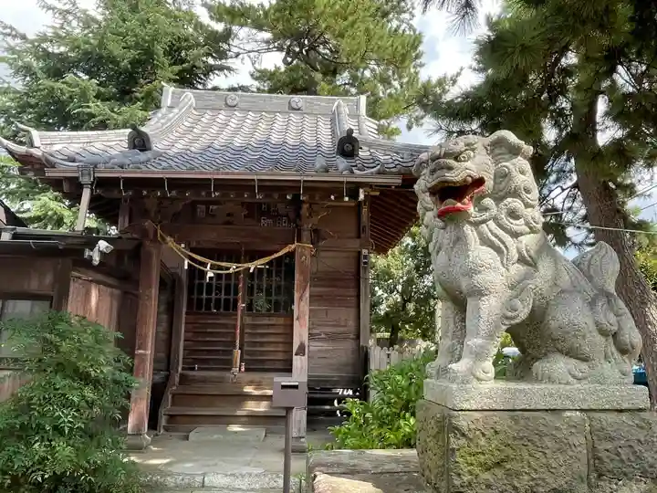 胡録神社の狛犬