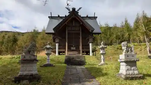 下金山神社の本殿