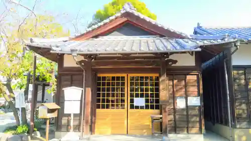 甚目寺の末社