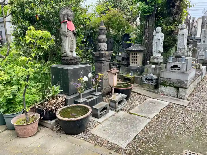 大林院の{uncategorized: "未分類", other: "その他", undefined: "問題あり", building: "その他建物", grave: "お墓", sacred_gate: "鳥居", guardian: "狛犬", statue: "像", buddha: "仏像", history: "歴史", nature: "自然", garden: "庭園", animal: "動物", pagoda: "塔", temizu: "手水舎", mountain_gate: "山門・神門", sanctuary: "本殿・本堂", subordinate: "末社・摂社", art: "芸術", scenery: "景色", jizo: "地蔵", ema: "絵馬", goshuin: "御朱印", omikuji: "おみくじ", items: "授与品その他", amulet: "お守り", goshuincho: "御朱印帳", eats: "食事", festival: "お祭り", votive_dance: "神楽", shichigosan: "七五三参", wedding: "結婚式", experience: "体験その他", initially: "初詣", around: "周辺", anti_infection: "感染症対策"}