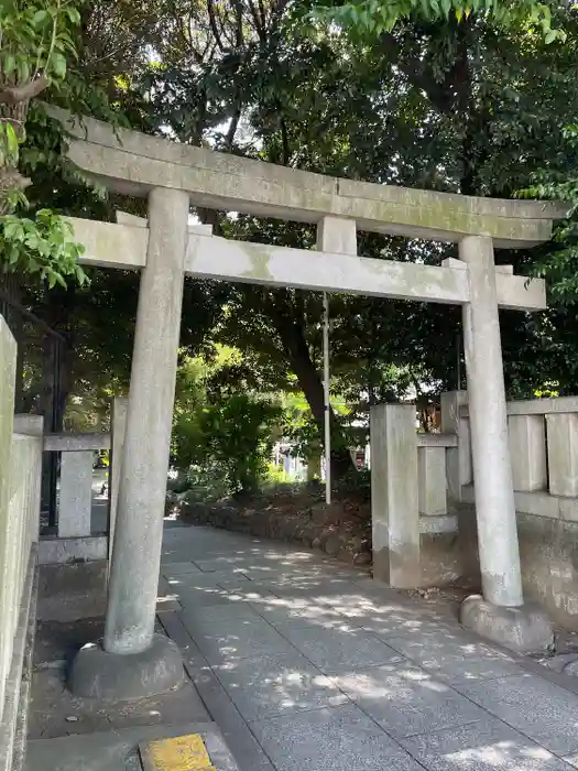 渋谷氷川神社の鳥居