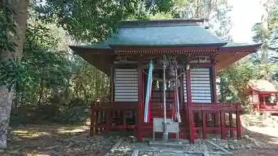 鼻節神社の本殿