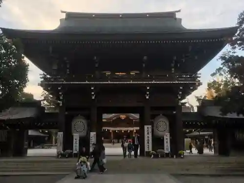 寒川神社の山門・神門