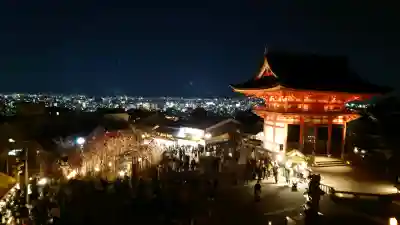 清水寺の{uncategorized: "未分類", other: "その他", undefined: "問題あり", building: "その他建物", grave: "お墓", sacred_gate: "鳥居", guardian: "狛犬", statue: "像", buddha: "仏像", history: "歴史", nature: "自然", garden: "庭園", animal: "動物", pagoda: "塔", temizu: "手水舎", mountain_gate: "山門・神門", sanctuary: "本殿・本堂", subordinate: "末社・摂社", art: "芸術", scenery: "景色", jizo: "地蔵", ema: "絵馬", goshuin: "御朱印", omikuji: "おみくじ", items: "授与品その他", amulet: "お守り", goshuincho: "御朱印帳", eats: "食事", festival: "お祭り", votive_dance: "神楽", shichigosan: "七五三参", wedding: "結婚式", experience: "体験その他", initially: "初詣", around: "周辺", anti_infection: "感染症対策"}