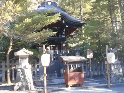 鶴岡八幡宮の末社・摂社