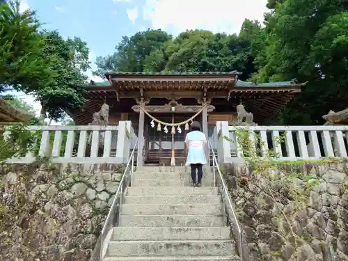 白鳥神社の本殿