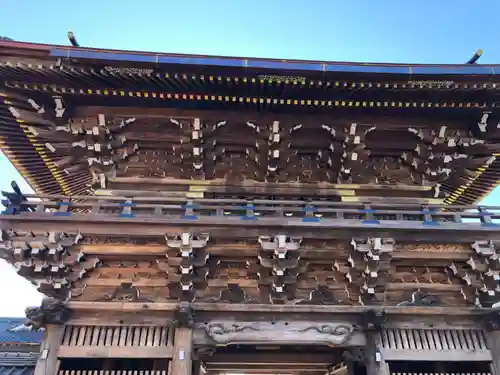 西新井大師総持寺の山門・神門
