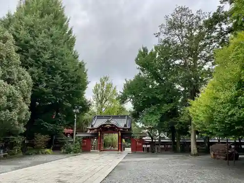 秩父神社の山門