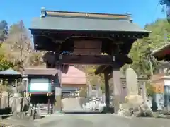 静仙院の山門