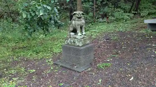 稲荷神社の狛犬
