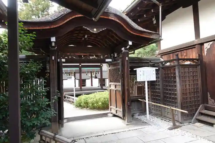賀茂御祖神社(下鴨神社)の山門・神門