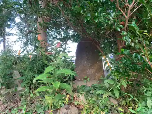 神明神社の末社