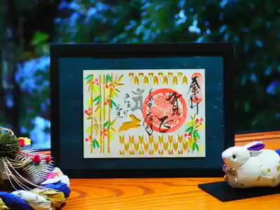 photo①⁡
⁡越前松平家家紋「葵の紋」⁡
⁡卯年梵字「文殊菩薩」バージョン⁡⁡
台紙：白⁡⁡色
⁡題字：墨文字 賀正