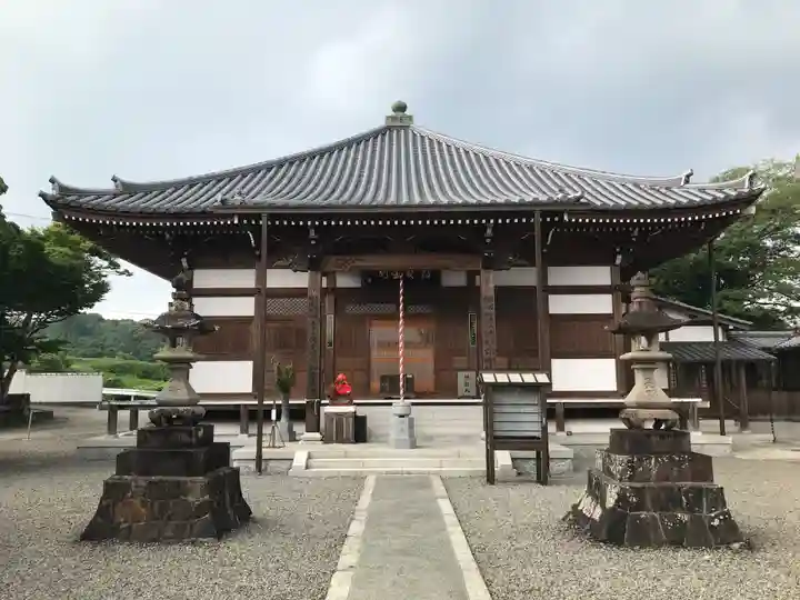 伊舎那院の本殿・本堂