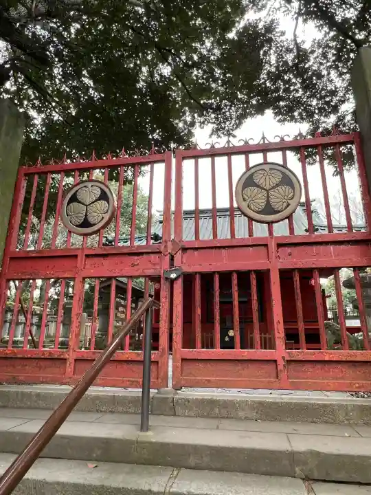仙波東照宮の{uncategorized: "未分類", other: "その他", undefined: "問題あり", building: "その他建物", grave: "お墓", sacred_gate: "鳥居", guardian: "狛犬", statue: "像", buddha: "仏像", history: "歴史", nature: "自然", garden: "庭園", animal: "動物", pagoda: "塔", temizu: "手水舎", mountain_gate: "山門・神門", sanctuary: "本殿・本堂", subordinate: "末社・摂社", art: "芸術", scenery: "景色", jizo: "地蔵", ema: "絵馬", goshuin: "御朱印", omikuji: "おみくじ", items: "授与品その他", amulet: "お守り", goshuincho: "御朱印帳", eats: "食事", festival: "お祭り", votive_dance: "神楽", shichigosan: "七五三参", wedding: "結婚式", experience: "体験その他", initially: "初詣", around: "周辺", anti_infection: "感染症対策"}