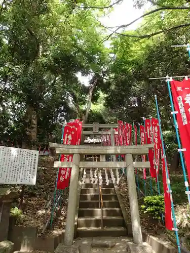 春日部稲荷神社の鳥居