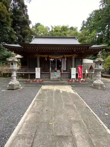 中氷川神社の本殿