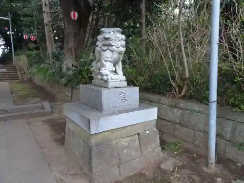 掘出神社の狛犬