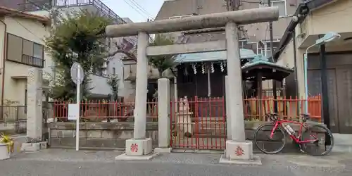 御嶽稲荷神社の鳥居
