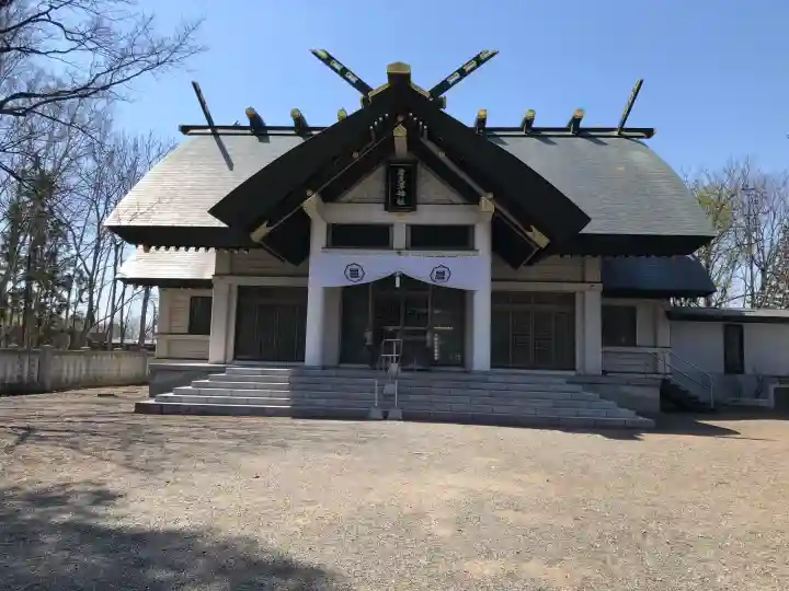岩見澤神社の{uncategorized: "未分類", other: "その他", undefined: "問題あり", building: "その他建物", grave: "お墓", sacred_gate: "鳥居", guardian: "狛犬", statue: "像", buddha: "仏像", history: "歴史", nature: "自然", garden: "庭園", animal: "動物", pagoda: "塔", temizu: "手水舎", mountain_gate: "山門・神門", sanctuary: "本殿・本堂", subordinate: "末社・摂社", art: "芸術", scenery: "景色", jizo: "地蔵", ema: "絵馬", goshuin: "御朱印", omikuji: "おみくじ", items: "授与品その他", amulet: "お守り", goshuincho: "御朱印帳", eats: "食事", festival: "お祭り", votive_dance: "神楽", shichigosan: "七五三参", wedding: "結婚式", experience: "体験その他", initially: "初詣", around: "周辺", anti_infection: "感染症対策"}