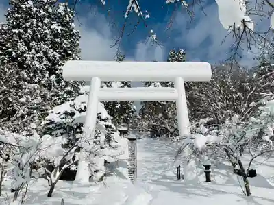 土津神社|こどもと出世の神さまの鳥居