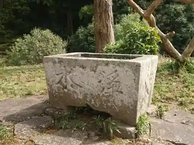 諏訪社の手水舎