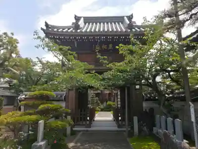 斉年寺の山門・神門