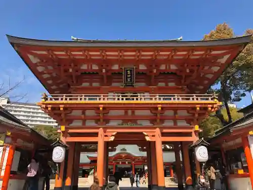 生田神社の山門