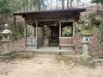 粒坐天照神社の{uncategorized: "未分類", other: "その他", undefined: "問題あり", building: "その他建物", grave: "お墓", sacred_gate: "鳥居", guardian: "狛犬", statue: "像", buddha: "仏像", history: "歴史", nature: "自然", garden: "庭園", animal: "動物", pagoda: "塔", temizu: "手水舎", mountain_gate: "山門・神門", sanctuary: "本殿・本堂", subordinate: "末社・摂社", art: "芸術", scenery: "景色", jizo: "地蔵", ema: "絵馬", goshuin: "御朱印", omikuji: "おみくじ", items: "授与品その他", amulet: "お守り", goshuincho: "御朱印帳", eats: "食事", festival: "お祭り", votive_dance: "神楽", shichigosan: "七五三参", wedding: "結婚式", experience: "体験その他", initially: "初詣", around: "周辺", anti_infection: "感染症対策"}